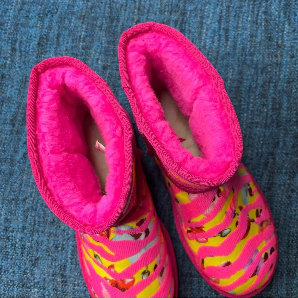 UGG Classic Mini Tiger Print Flower Pink Pull On Boots Women's Size 6 Ankle Boot